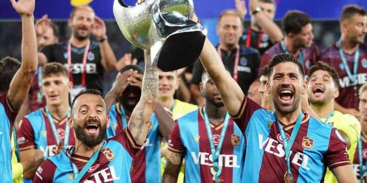 Trabzonspor tiré au sort contre Copenhague en barrage de la Ligue des Champions